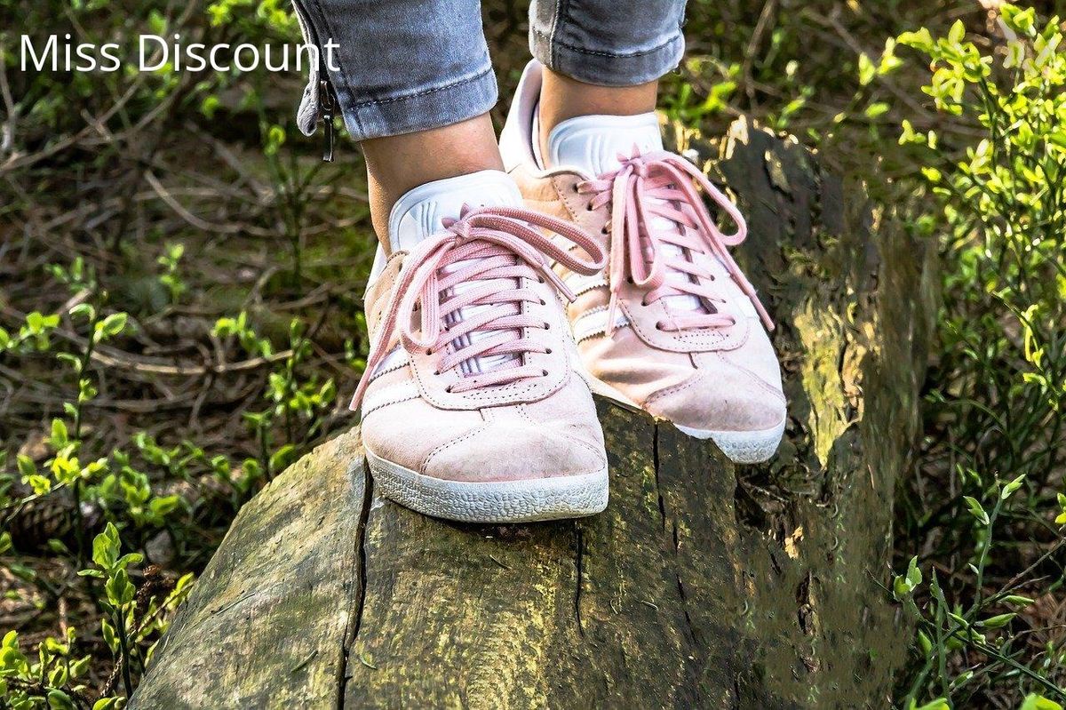 Chaussures roses ergonomiques : confort et style pour les longues journées debout.