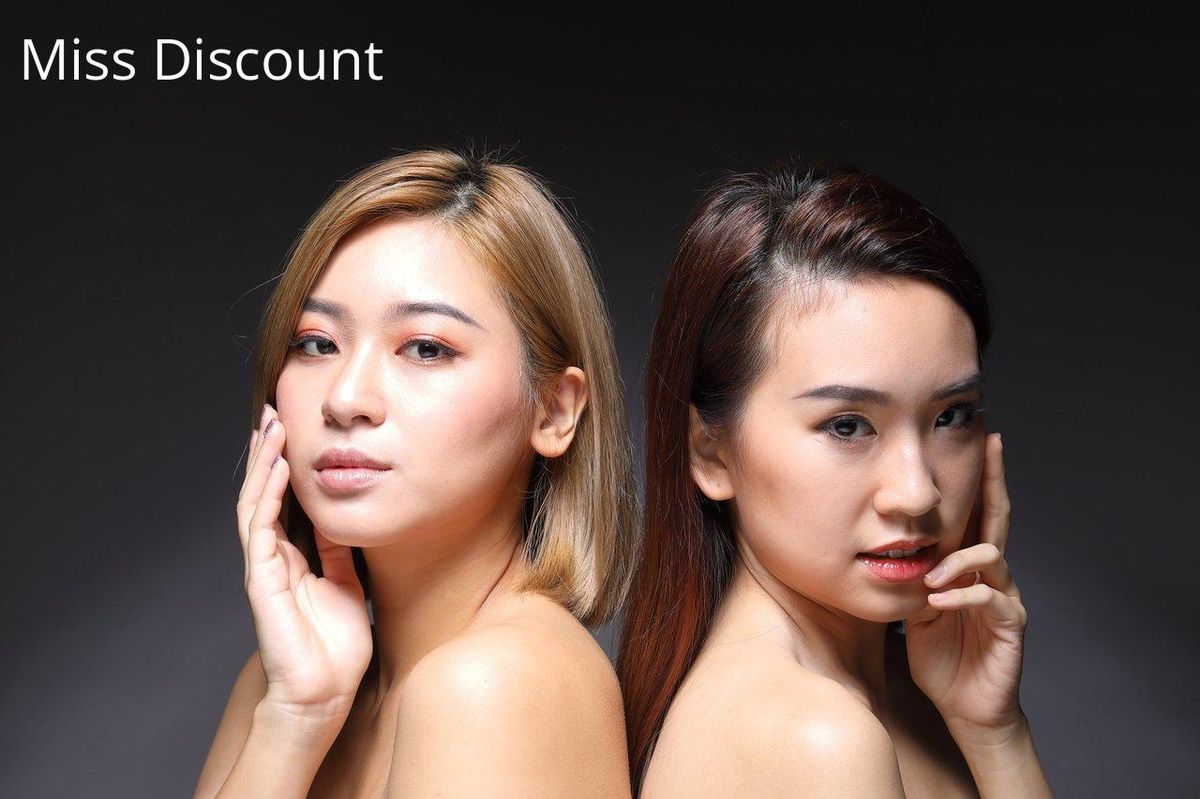 Illuminez et sculptez le visage pour sublimer la peau mature avec un maquillage adapté.
