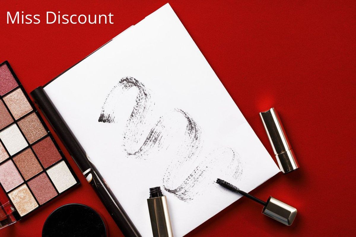 Mascara en action : l'ingrédient secret pour des cils magnifiés selon votre style unique.