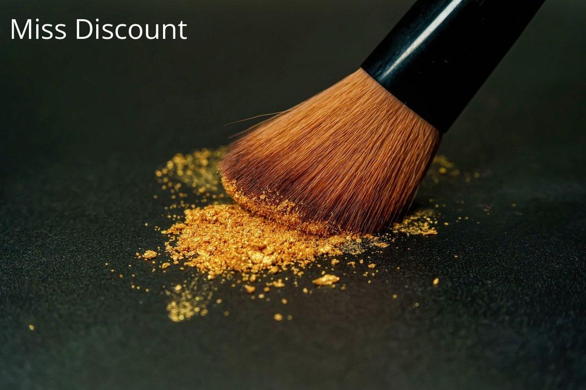Pinceau doré : le secret d'un highlighter maîtrisé en 5 minutes.