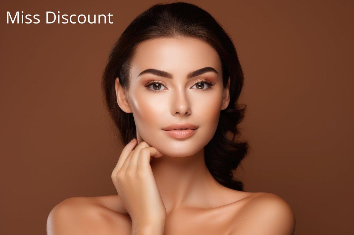 Rayonnante avec un contouring subtil, elle incarne l'art de sublimer naturellement.