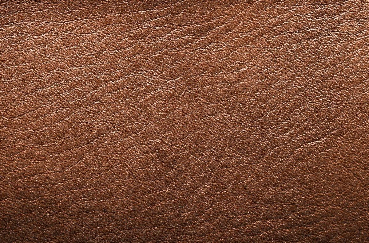 Texture chaleureuse : le cuir végétal marque son empreinte dans la chaussure écolo.