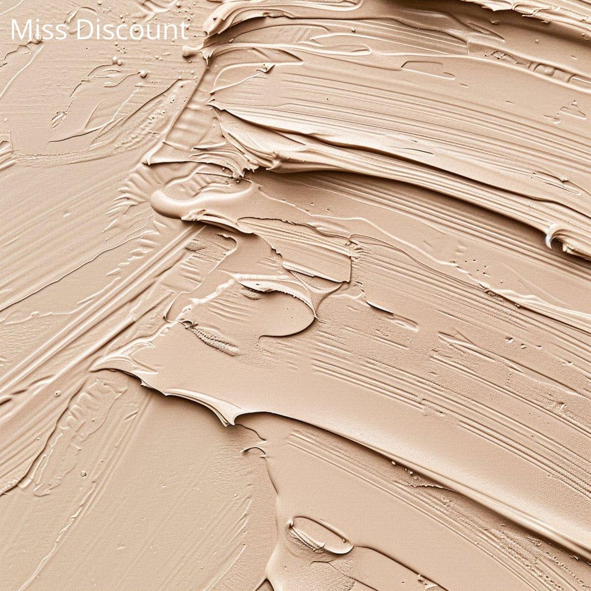 Texture crémeuse et douce : la base pour unifier et sublimer le teint avant tout maquillage.
