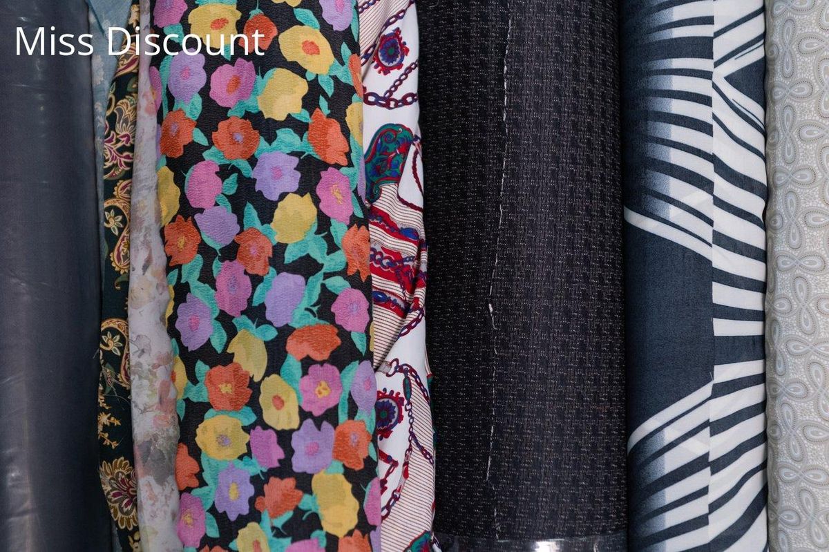 Textures et motifs variés : à marier pour un style unique cette saison.