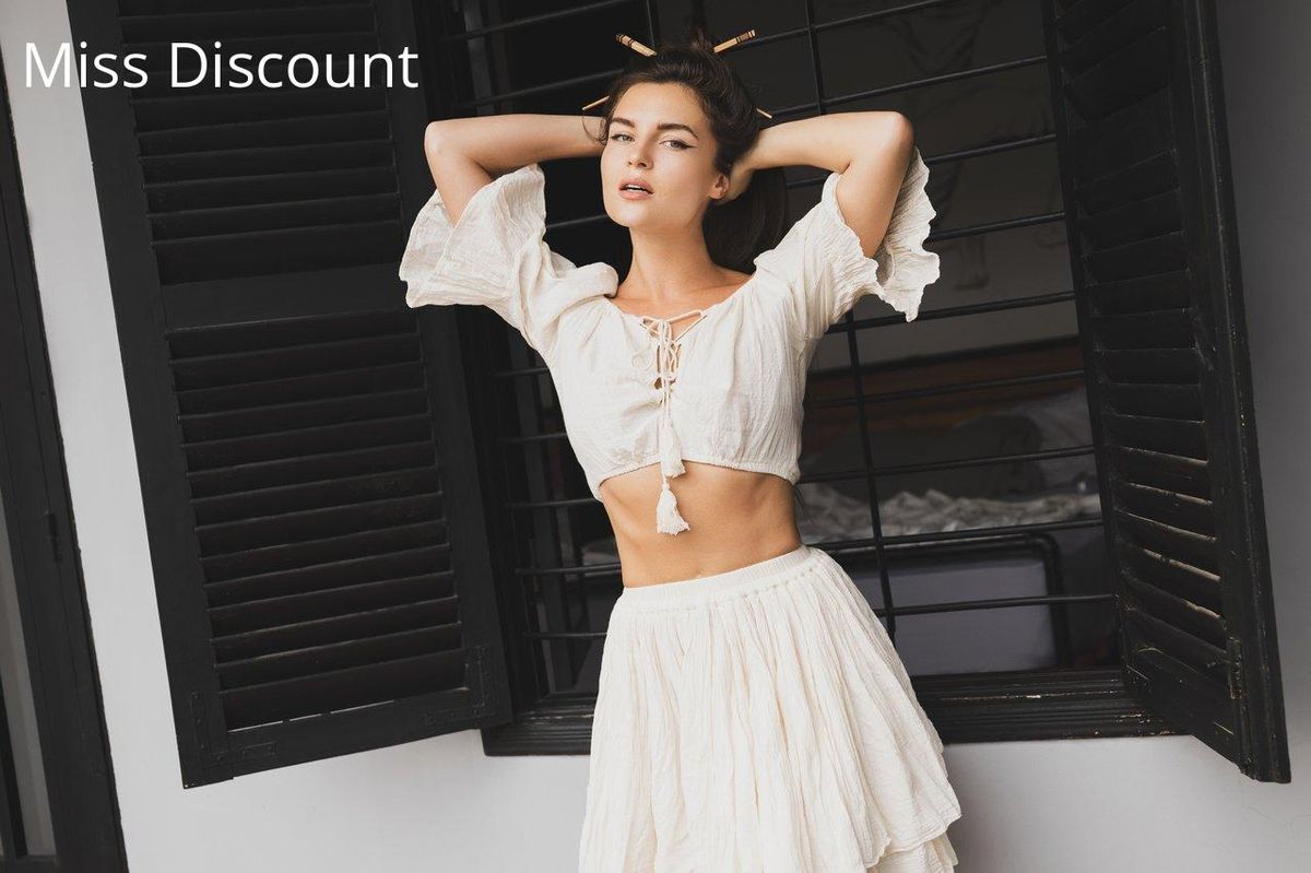 Top à volants : le parfait allié pour un style estival et décontracté.