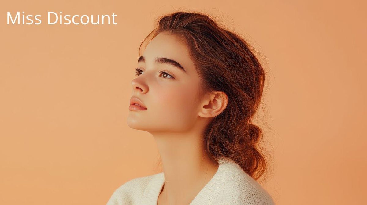 Une élégance naturelle révélée par un maquillage minimaliste.