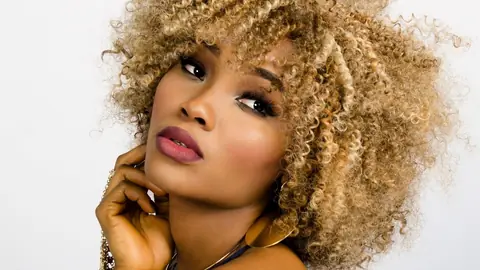 Comment en finir avec les cheveux ternes et secs ?