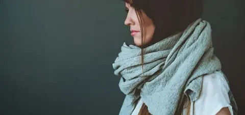 Comment je m'habille si j'ai froid au cou et à la gorge