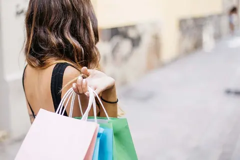 Retrouvez les plus grandes marques à des prix incroyables en vous connectant sur cobrason.com !